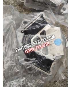 Cao su chân máy sau Huyndai hd210 chính hãng