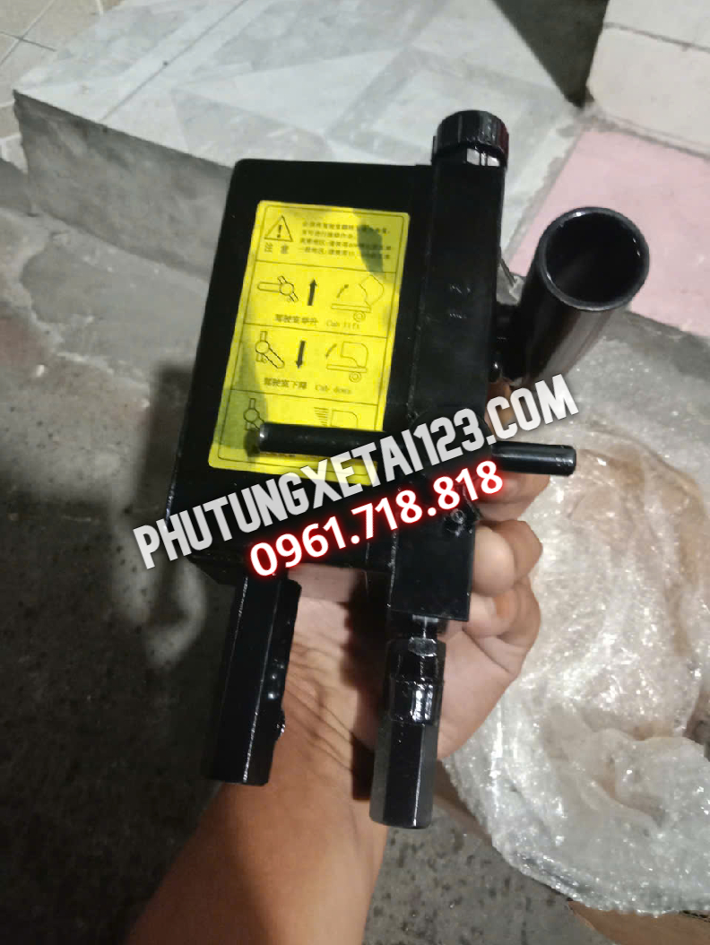 bơm cabin daewoo 15t