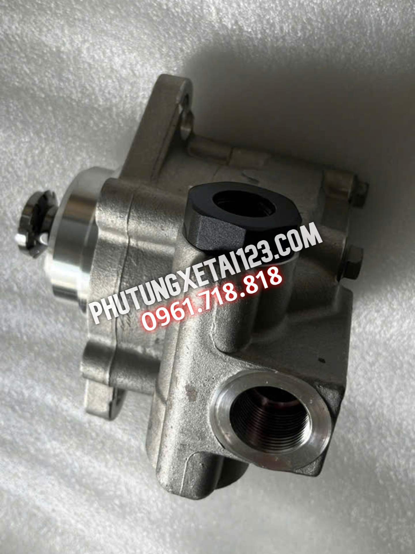 bơm trợ lực lái hyundai hd1000