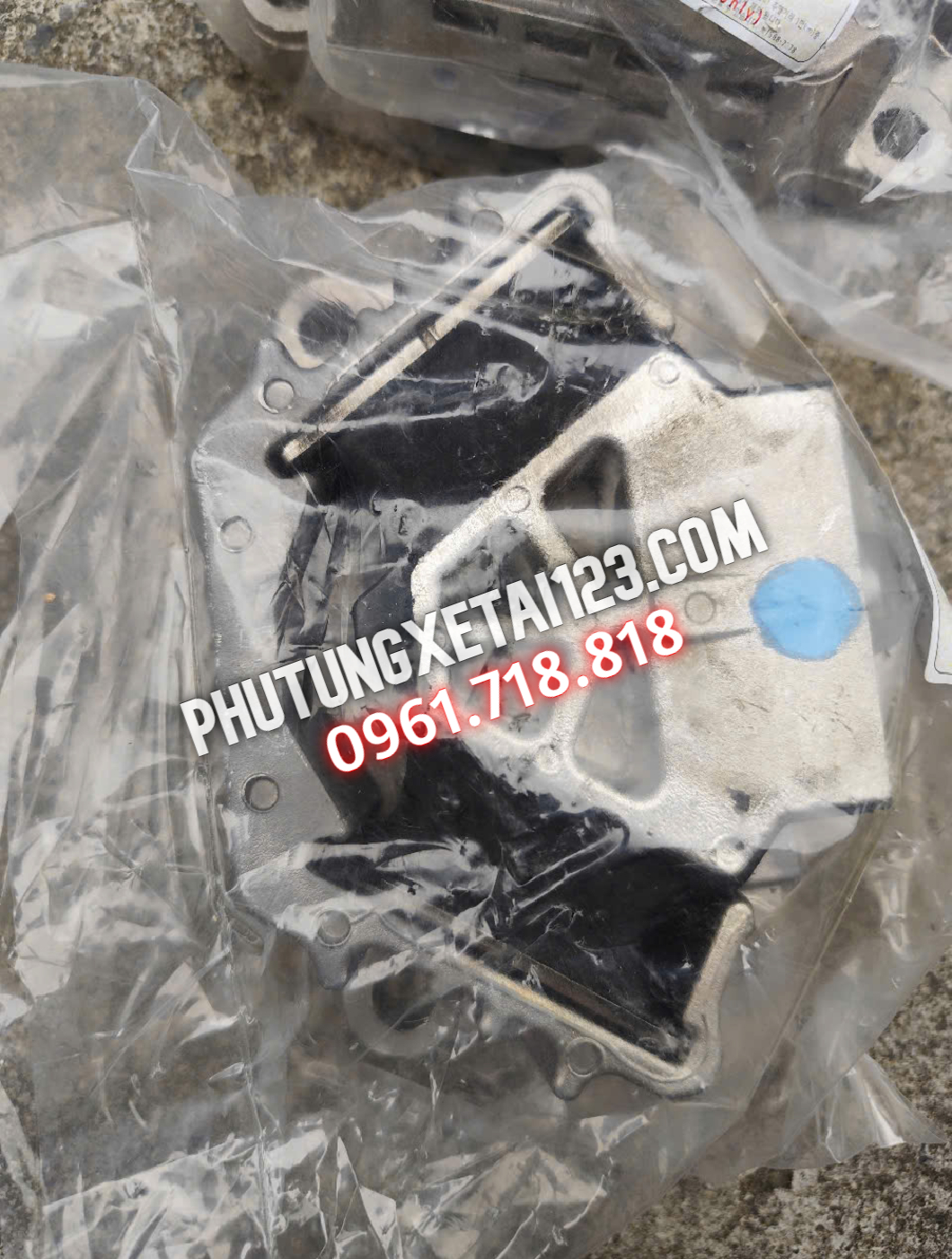 cao su chân máy hyundai 3 gio rut
