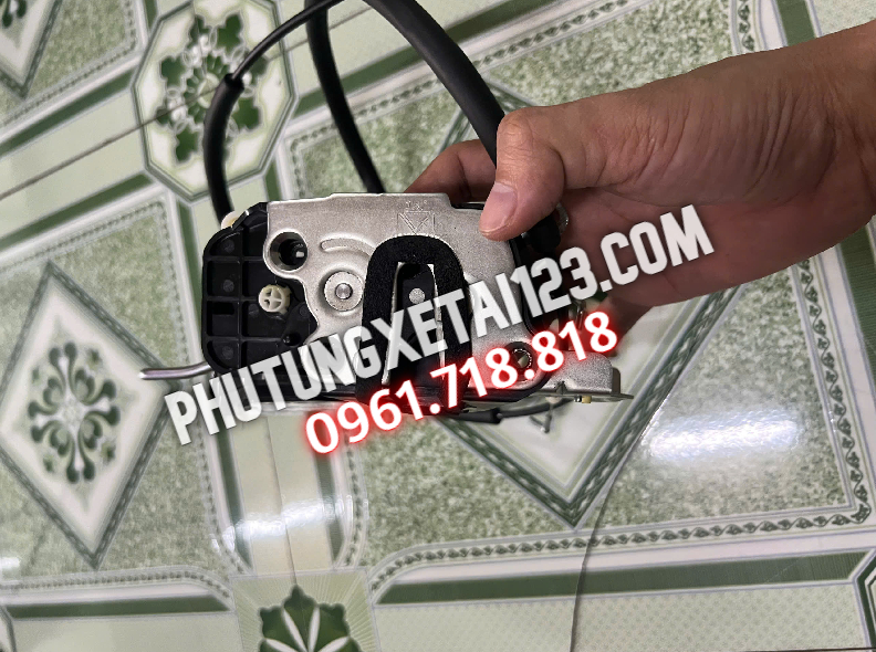 Ổ khóa cửa IZ65